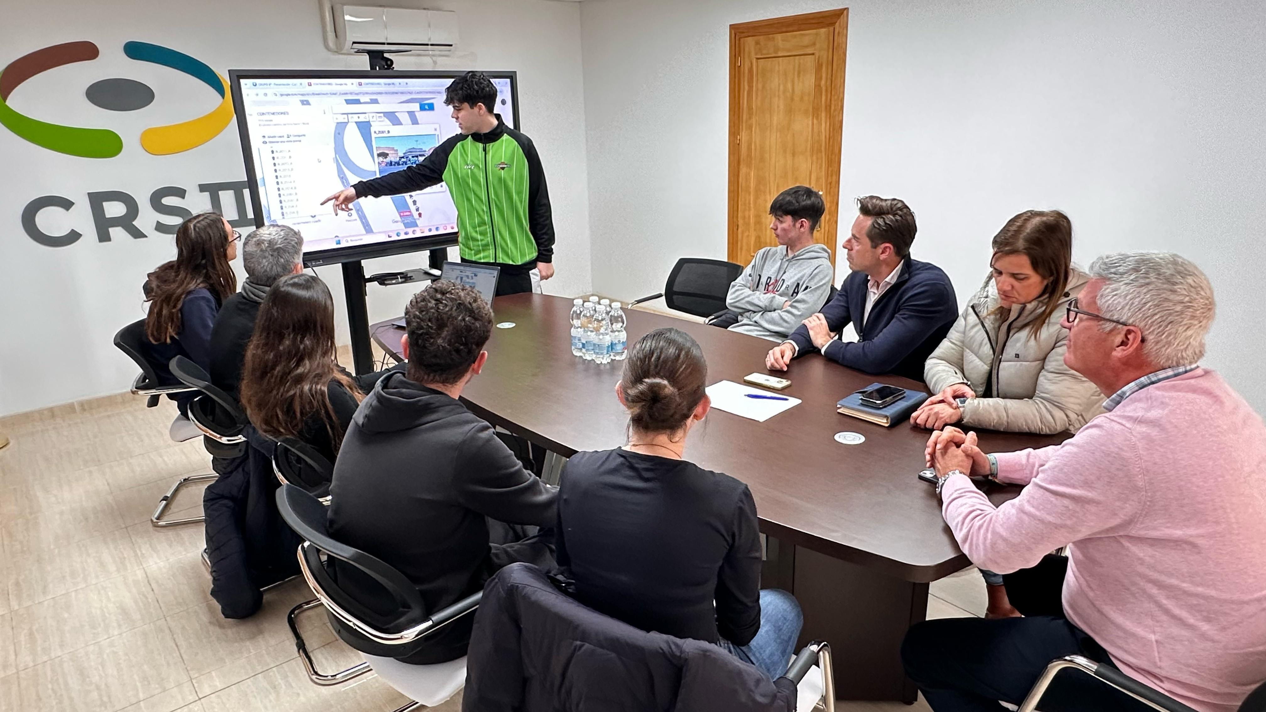 Alumnos de 4º de ESO de Benahadux diseñan una app para localizar y filtrar por categorías los distintos tipos de contenedores del Consorcio del Sector II